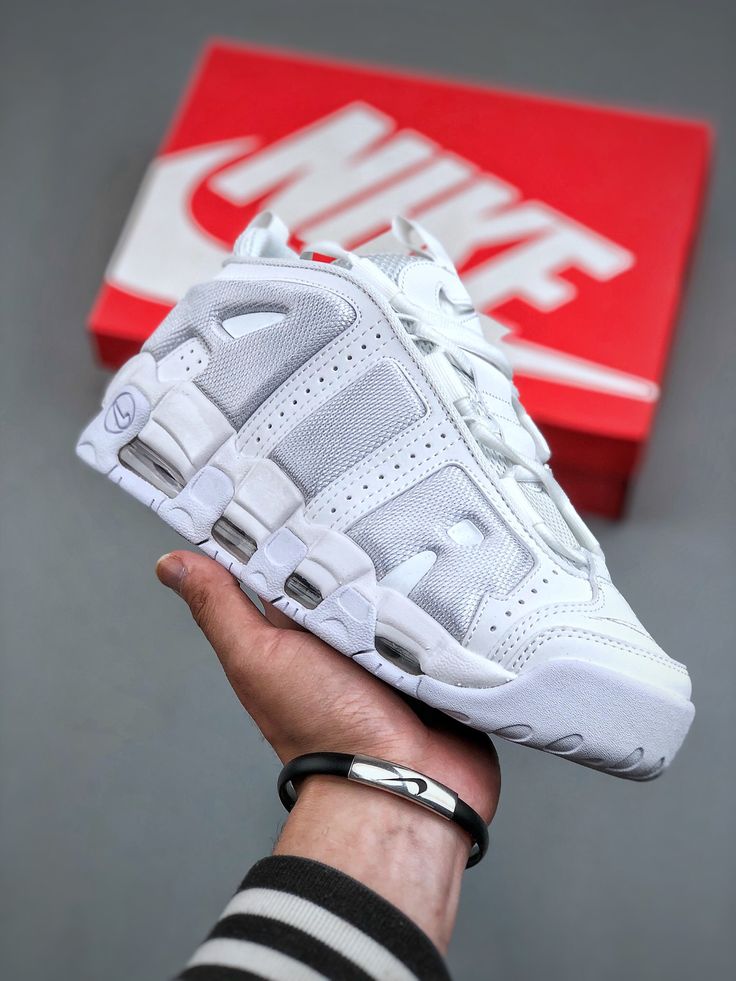 Nike Air More Utempo