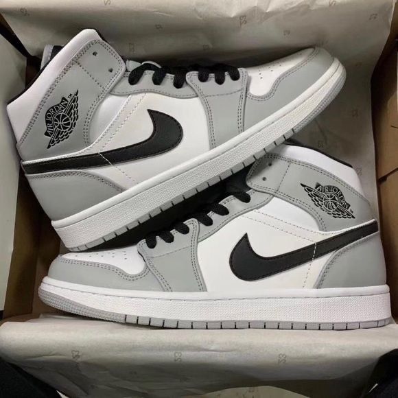 Jordan 1 Mid