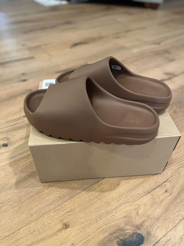 Adidas Yeezy Slide
